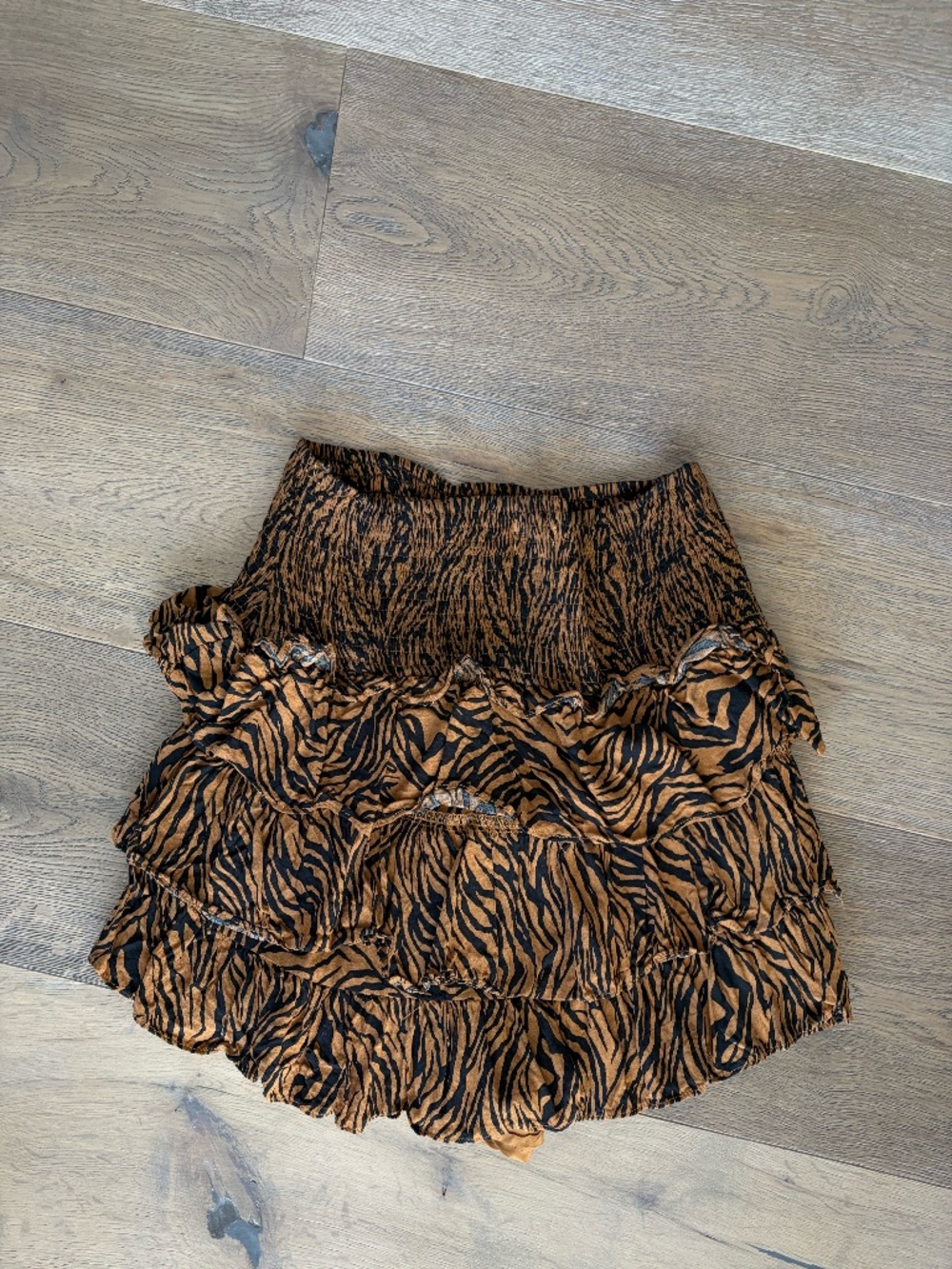 Tiger print ruffle skort